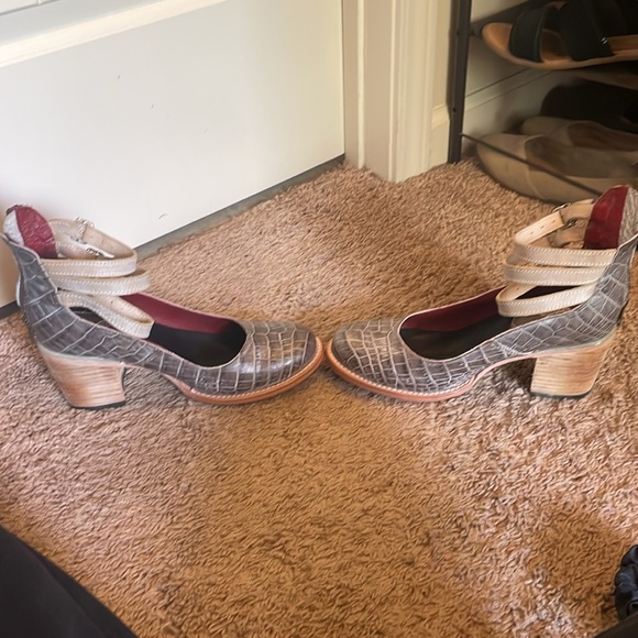 BRAND NEW NWOT free bird booties - Picture 7 of 10